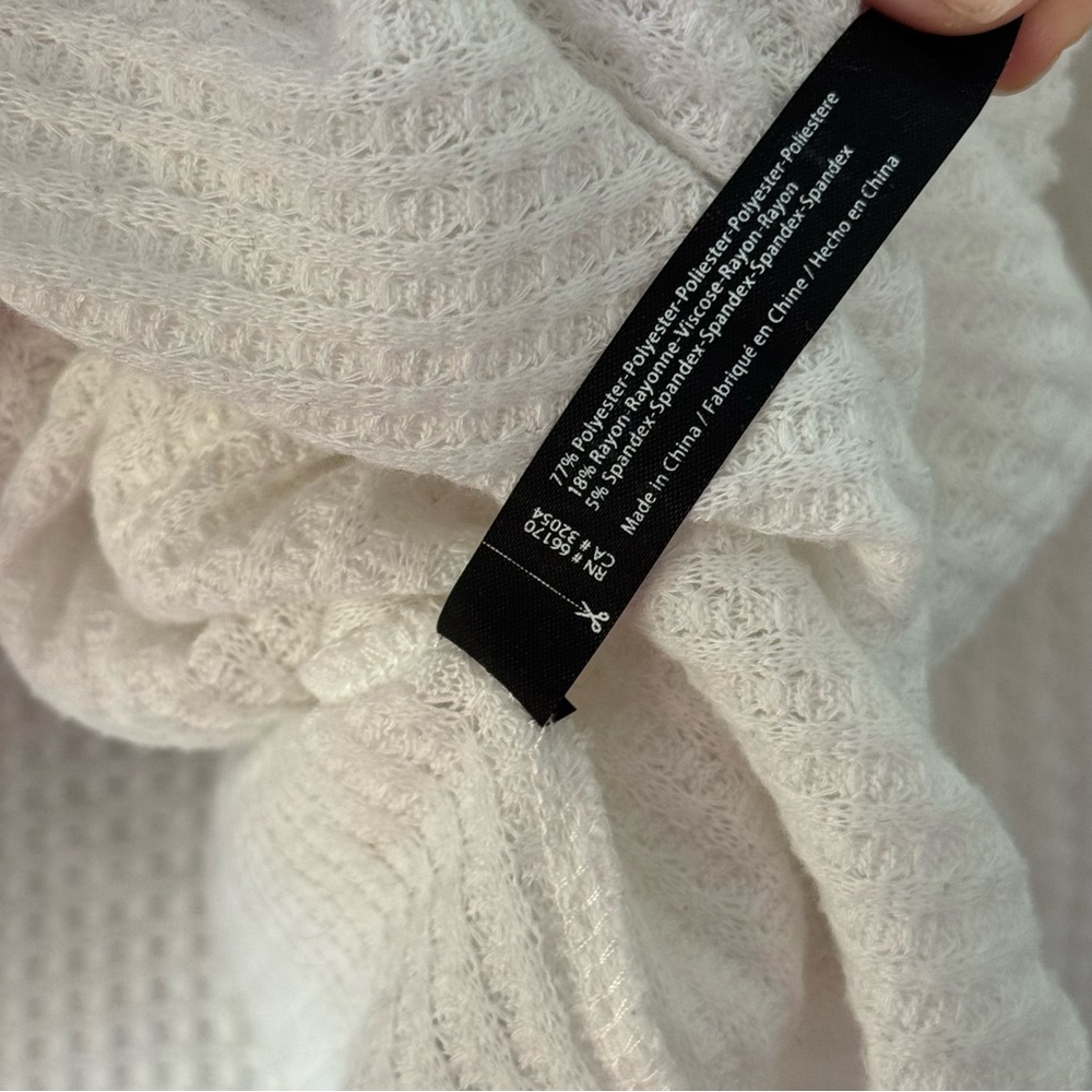 Urban Outfitters Out From Under Waffle Knit Button Up Oversized Thermal Top M - Picture 6 of 7